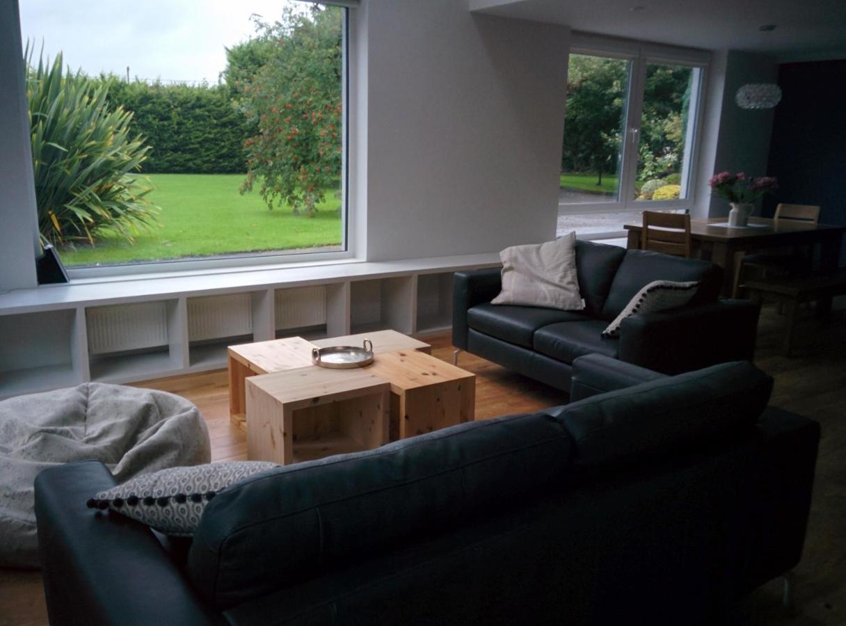 Spacious Contemporary Chalet Type Apartment. Galway Dış mekan fotoğraf